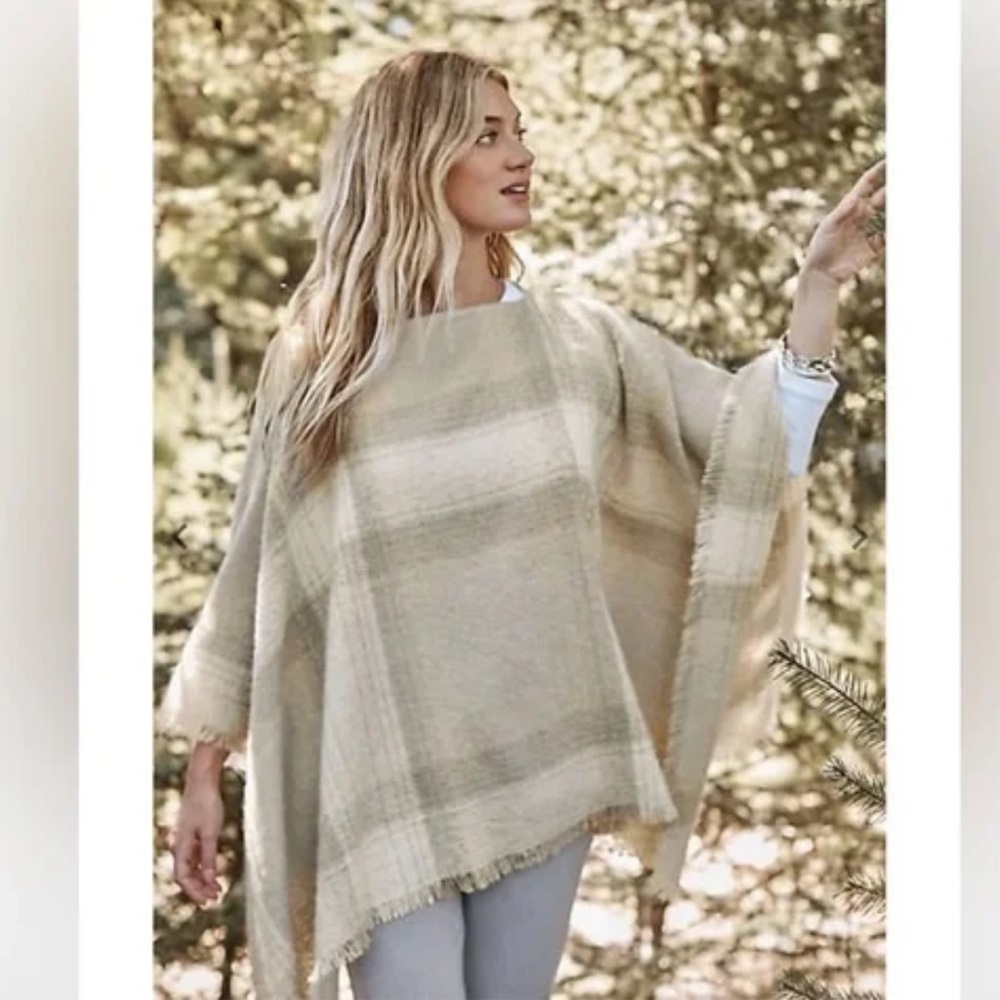 NWT J.Jill Womens Grey Plaid Poncho Shawl Fringed Edges Marble MT Size S-L